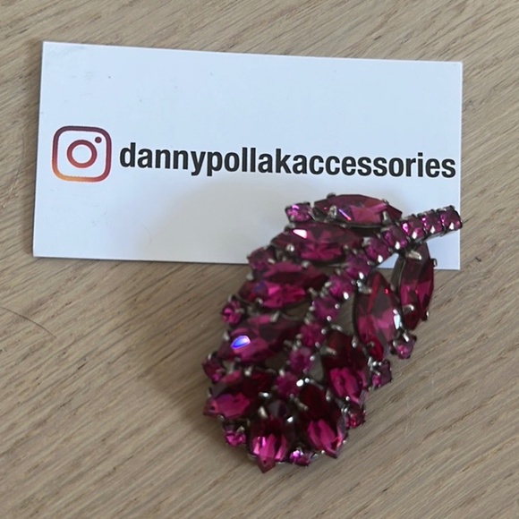SOLD - Danny Pollak Handcrafted Fuschia Swarovski Crystal Leaf Brooch / Pendant - Picture 2 of 9